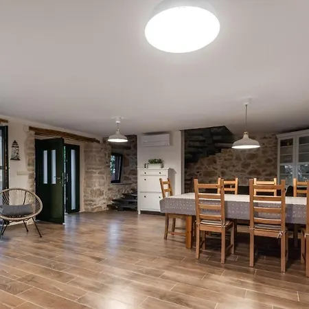 Francesca Guest house