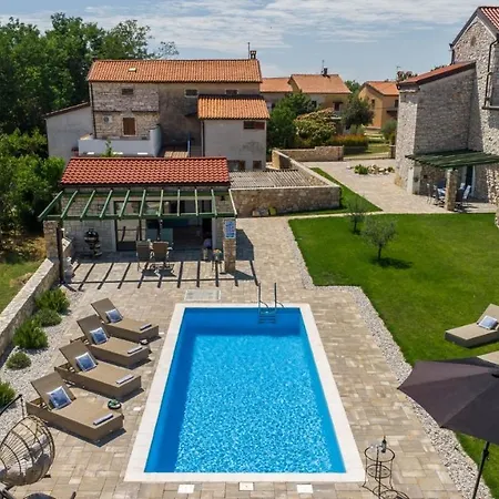 Francesca Guest house *