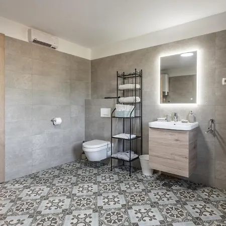 Francesca Guest house *