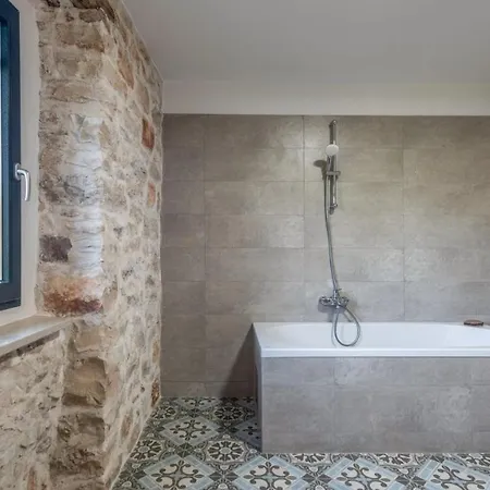 Francesca Guest house *