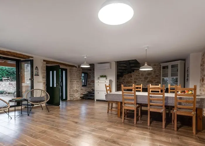 Francesca By Gostinjska kuća