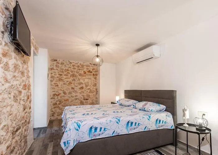 Francesca By Gostinjska kuća 4*